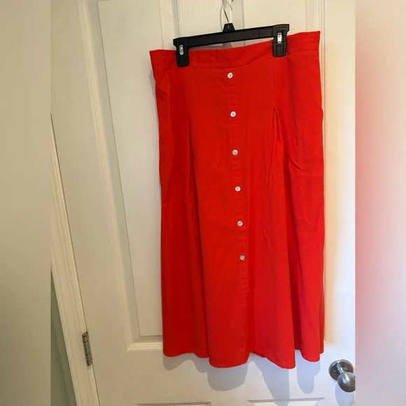 Red/Orange Button-Front Skirt - Picture 2 of 4